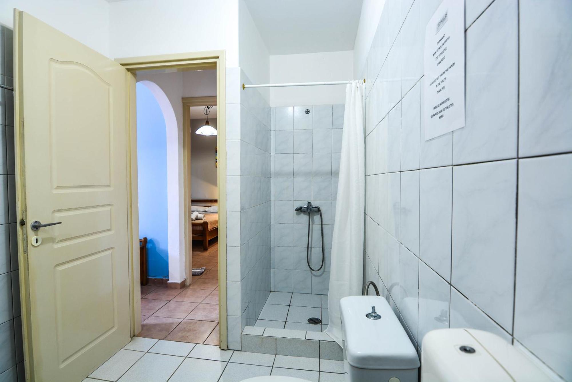 Epavlis Apartments Порто Хели Екстериор снимка